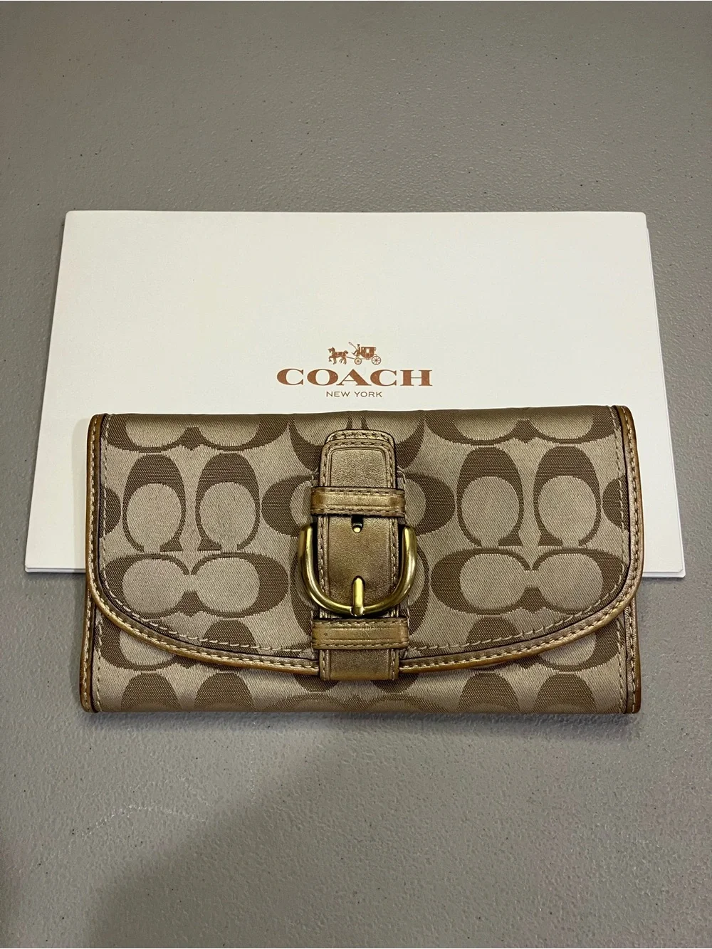 EUC Coach Beige Signature Canvas Buckle Wallet